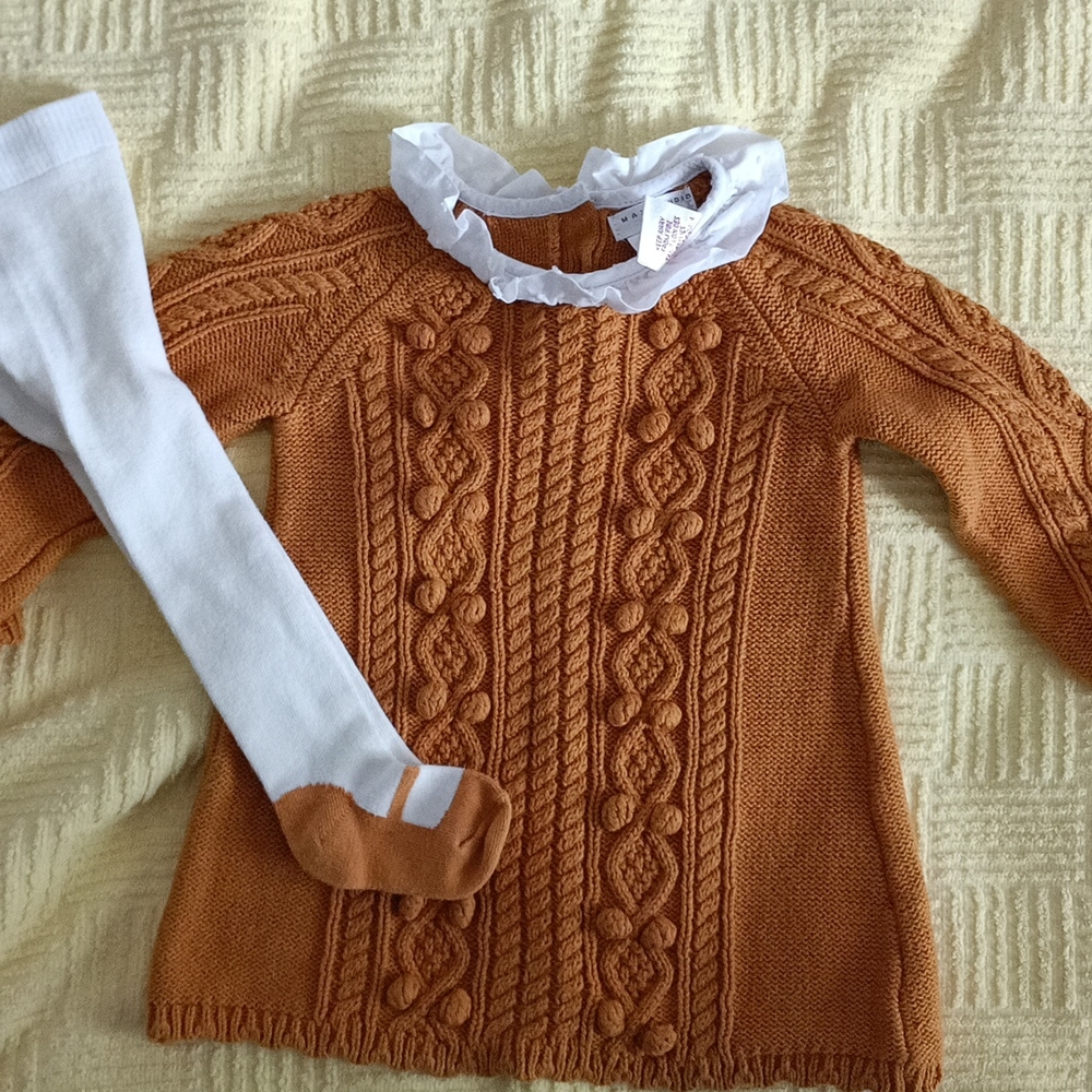Baby dress never wearing